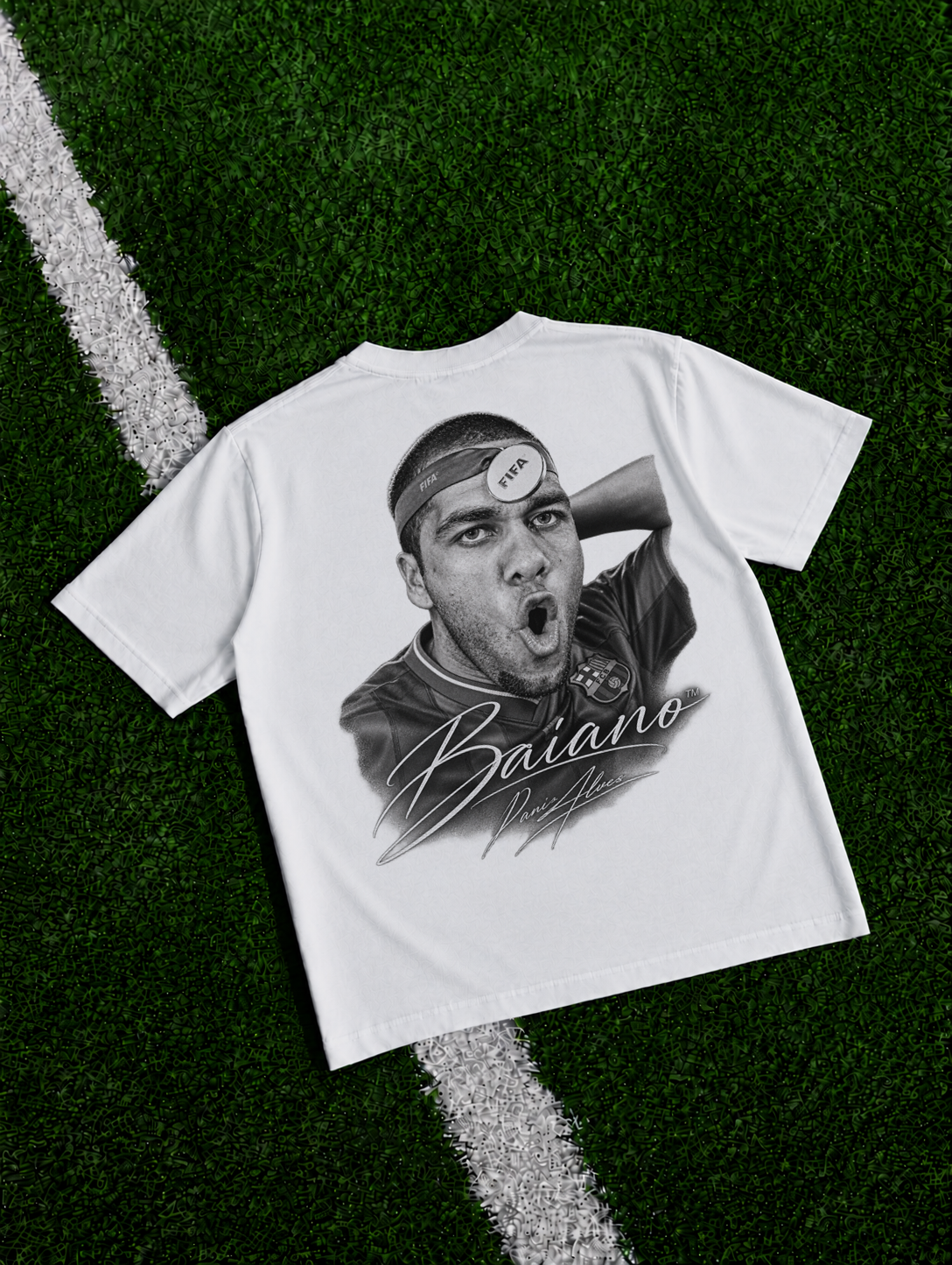 Dani Alves The Tarantula organic heavy graphic T-shirt on football pitch