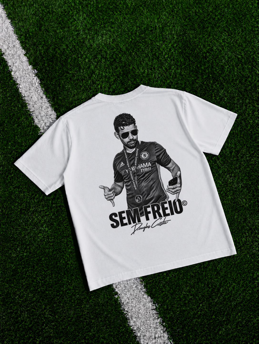 Douglas Costa Sem Freio organic heavy graphic T-shirt on football pitch