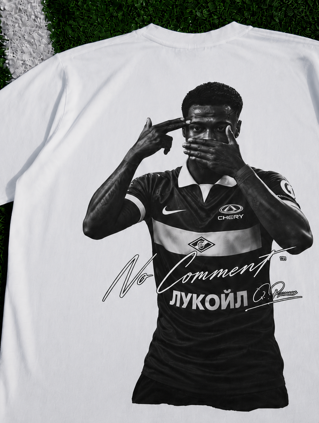 No Comment Quincy Promes organic heavy T-shirt zoomed in